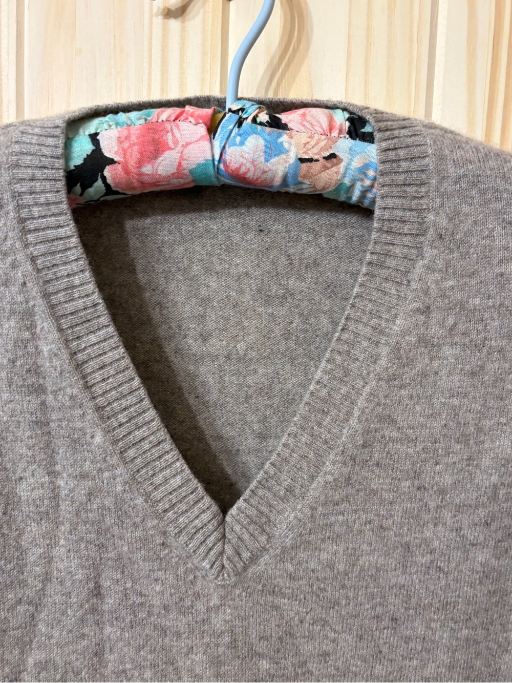 Neiman Marcus 100% Cashmere V-Neck Pullover Sweater XL Quiet Luxury Old Money - Picture 5 of 6